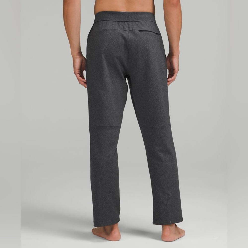 Lululemon Discipline straight leg yoga pants, M